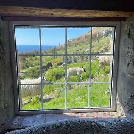 Dave's Wee House * Kilcar